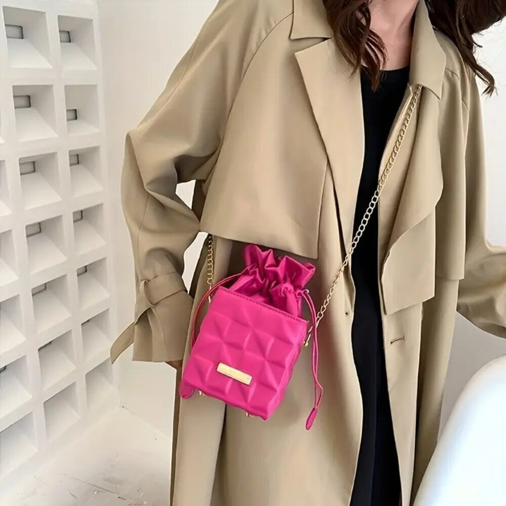 Elegant Mini Diamond Grid Crossbody Pink Bag NWT - Picture 2 of 5
